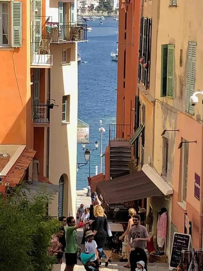 Appartement Entre Mer et Roches à Villefranche-sur-Mer France